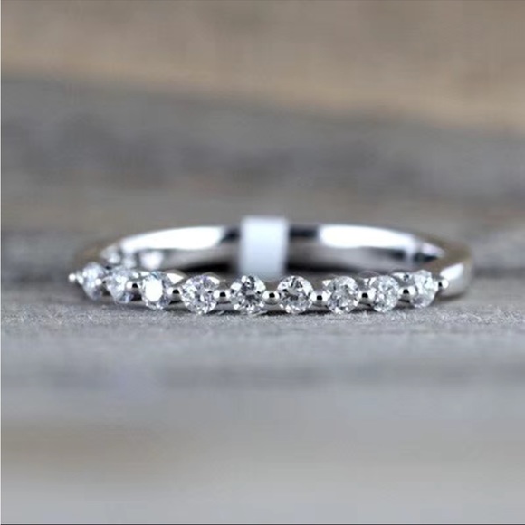 New 925 Silver Gorgeous Zircon Stackable Ring - Picture 3 of 5